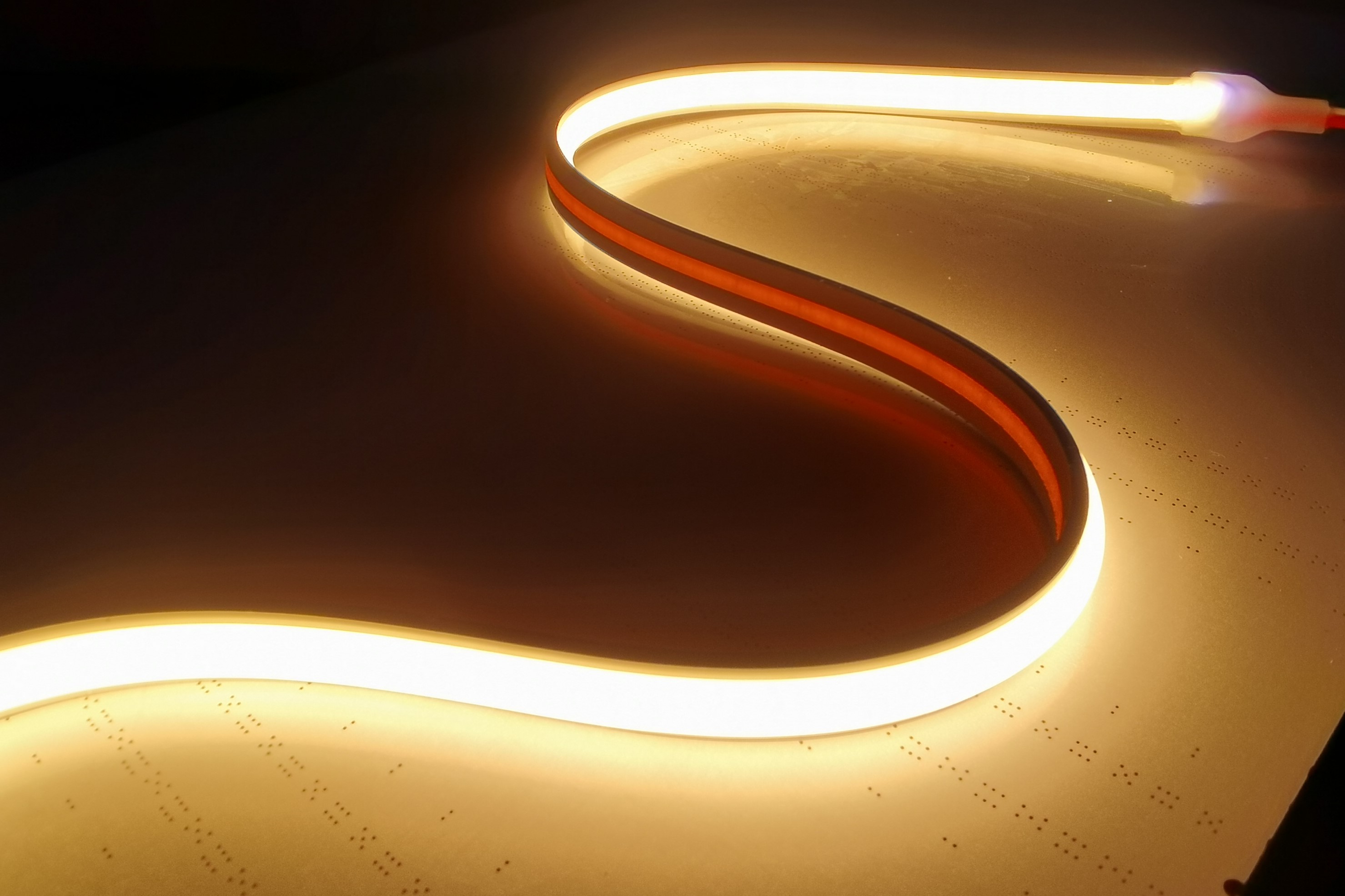 لا يوجد أي بقعة ضوء شريط ضوء led البوليفيين