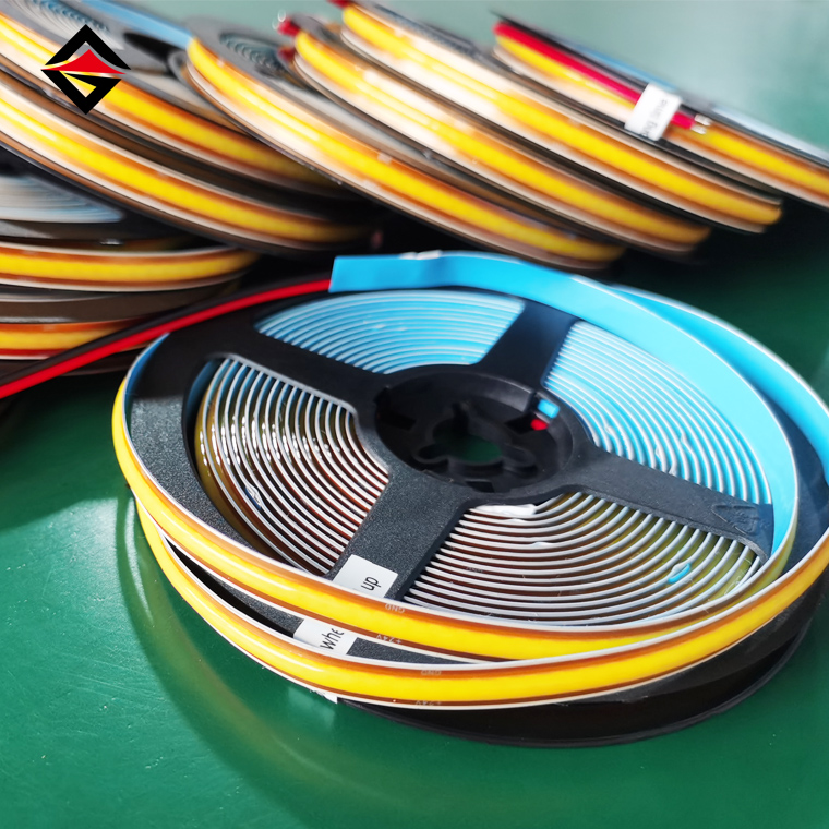 حول اختيار الجهد لشرائط ضوء LED